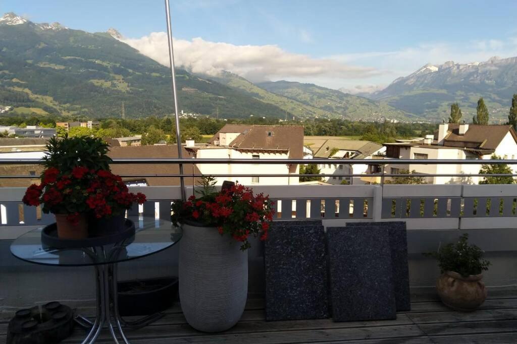Penthouse In Schaan Leilighet Eksteriør bilde