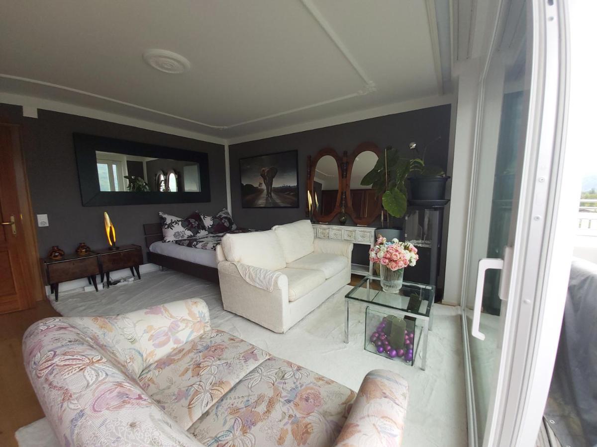 Penthouse In Schaan Leilighet Eksteriør bilde